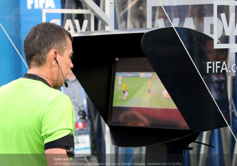 Wasit Fariq Hitaba Dipuji Usai Pimpin Final Leg Pertama, Dulu Jadi Kontroversi saat Gunakan 'VAR' di Liga 1 2017