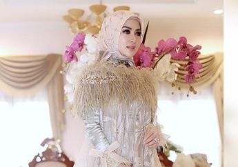 Tampil Kalem dengan Hijab, Penampilan Calon Istri Reino Barack Syahrini Tetap Mencuri Perhatian!