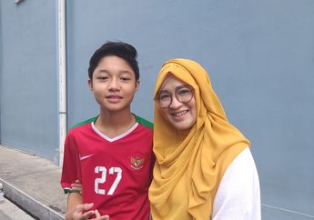 Berusaha Jaga Pergaulan Sang Anak,  Okie Agustina Takut Anaknya 'Belok' 