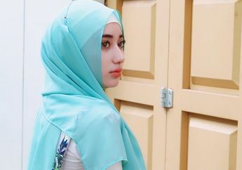 Pakai Hijab Biru, Ini 5 Gaya Kece Tengku Syaira, Anak Cindy Fatikasari