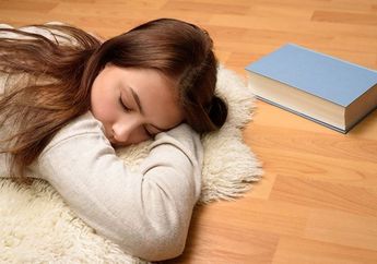 Dikira Selalu Buat Sakit, Inilah 5 Manfaat Tidur di Lantai yang Banyak Orang Tidak Tahu!