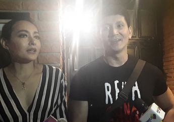 Dewi Rezer Kenalkan Kekasih Barunya Pada Mantan Suami, Marcellino Lefrandt