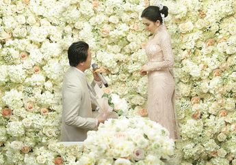 Terkuak Busana Lamaran dengan Reino Barack, Ini 5 Gaun Bulu Pilihan Syahrini yang Nggak Kalah Elegan