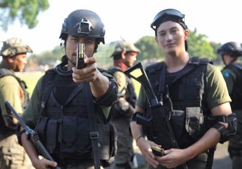 Syuting Bareng, Mike Lewis Sebut Chicco Jerikho Punya Kebiasaan Buang Angin