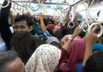 Viral! Kisah Penumpang Wanita Kehilangan Bra Saat Berdesakan di Kereta Jurusan Bogor, Baru Sadar Saat Sampai Tempat Tujuan