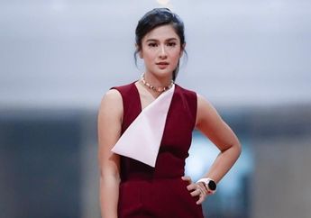 Dian Sastro Pamer Foto Selfie, Netizen Salfok sama Hidungnya!