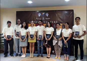 Tak Pernah Bernyanyi, Marsha Timothy Butuh Latihan Khusus di Teater Musikal