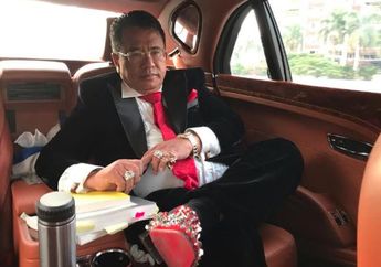 Gerebek Mobil Mahal Milik Hotman Paris, Melaney Ricardo Kaget Banyak Benda Nyeleneh, dari Pisang Sampai Ember