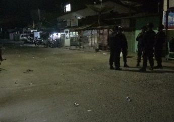 Sandera Putranya Sendiri yang Masih Berusia 3 Tahun, Istri Terduga Teroris Sibolga Lempar Bom dari Atap Rumah Usai Suaminya Ditangkap