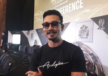 Khawatir Filmnya Gak Laku, Denny Sumargo Himbau Wajahnya Tak Dijadikan Poster