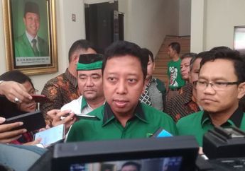 Seorang Pedagang Sebut Romahurmuziy Sempat Beli Asinan Sebelum Tertangkap KPK