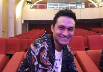 Nyaris Kepala Empat Namun Belum Juga Akhiri Masa Lajang, Ternyata Indra Bruggman Telah Memendam Perasaan Pada Artis Cantik Ini Selama 14 Tahun