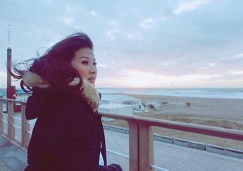 Tanpa Ditemani Ruben Onsu, Sarwendah Jadi Sorotan Saat Liburan ke Amsterdam Pakai Tas Mewah Seharga Rp 121 Juta