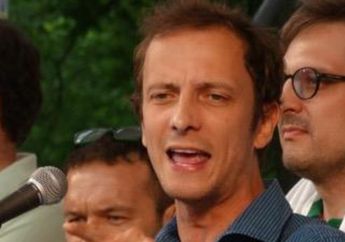 Sering Kampanyekan Anti Vaksin, Pejabat Ini Malah Kepergok Terkena Cacar Air