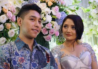 Siti Badriah Resmi Dilamar Krisjiana Baharudin, Ternyata Kekasihnya Lebih Muda 3 Tahun!