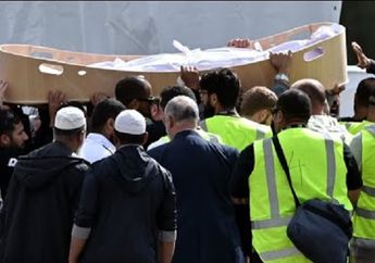 Kisah Haru Mo, Relawan yang Menangis Usai Mandikan 47 Jenazah Korban Penembakan Masjid di Selandia Baru Selama 3 Hari Tanpa Tidur