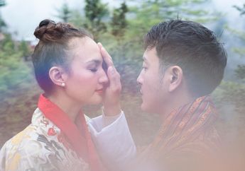 Sempat Jadi Kontroversi, Dimas Anggara - Nadine Chandrawinata Akhirnya Ungkap Alasan Menikah di Bhutan