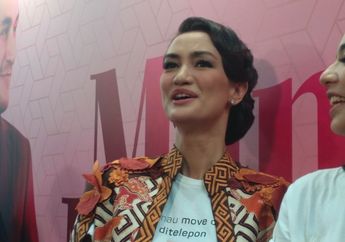 Film Mantan Manten Bikin Atiqah Hasiholan Jadi Super Sibuk