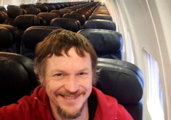 Bak Pesawat Milik Sendiri, Pria Ini Tumpangi Boeing 737 Seorang Diri