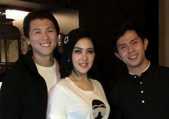 Foto Bareng Cakra Khan Bersama Reino Barack, T-shirt yang Dipakai Syahrini Sukses Mencuri Perhatian!