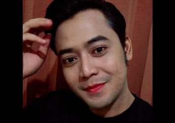 Tak Mau Balikan dengan Hilda Vitria, Kriss Hatta Kini Gandeng Kekasih Baru!