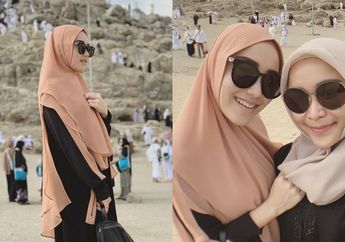 Cantiknya Ayu Ting Ting Pakai Gamis Hijab Syar'i Dua Warna Saat Umrah