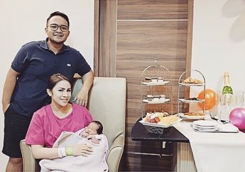 Suami Momo Geisha Tempuh Jarak 2000 Kilometer Demi Hanyutkan Ari-ari Bayinya yang Baru Lahir ke Laut