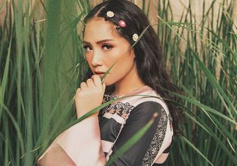 Tampil Sederhana dengan Blus, Nagita Slavina Curi Perhatian Karena Tenteng Tas Mewah Harga 600 Jutaan