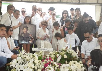 Tak Ada&nbsp;di Detik-detik Terakhir sang&nbsp;Ayah, Anak Pertama Mus Mulyadi Ungkap Penyesalannya