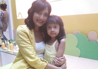 Batasi Penggunaan Gadget Bagi Kedua Putrinya, Artika Sari Devi: Ingin Mereka Eksis di Real Life Bukan Dunia Maya