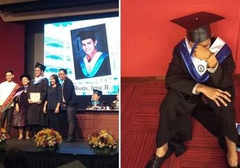 Tangis Seorang Pria Pecah Saat Kedua Orangtuanya Tak Datang di Acara Wisudanya