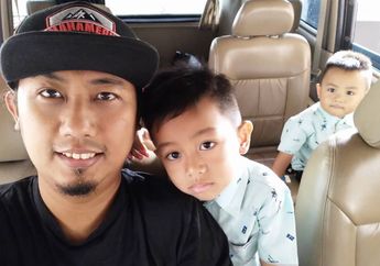 Alami Trauma Setelah Kematian Sang Istri Akibat Tsunami, Ade Jigo Berusaha Bangkit Demi Dua Buah Hatinya