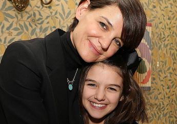 Katie Holmes Ajak Putrinya, Suri Cruise Rayakan Ulang Tahun Ke-13 Super Mewah di Paris