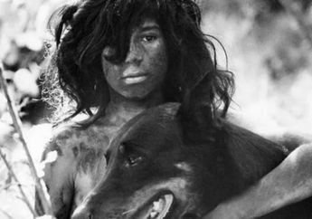 Dibesarkan Oleh Serigala, Amala dan Kamala Selalu Makan Daging Mentah dan Bergerak Sangat Cepat