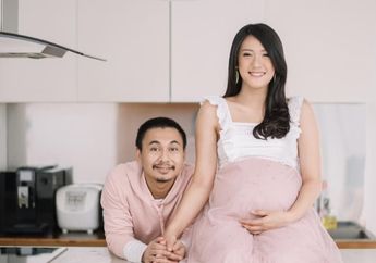 Raditya Dika Tegang Saat Gendong Anak Perempuannya, Ari Lasso: Selamatkan!