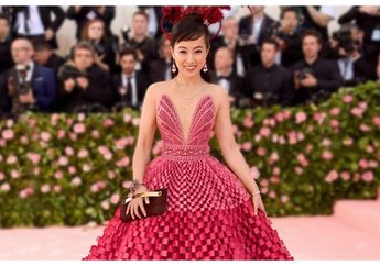 Tak Hanya Headpiece , Gaun Karya Desainer Indonesia Juga Ikut Mejeng di Met Gala 2019!
