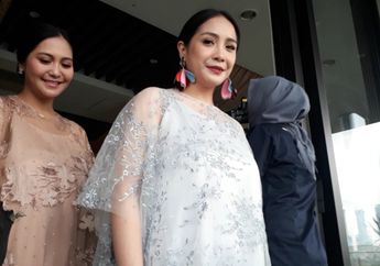 Selain Kahiyang Ayu, Nagita Slavina dan Caca Tengker Jadi Sorotan Saat Melenggang di Acara Fashion Show Fall Winter 2019