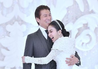 Keningnya Dikecup Mesra Reino Barack di Depan Orang Banyak Kala Dinner Silaturahmi, Syahrini : Tahan.. Tahaaann Pak RB!