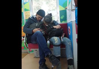 Duta &lsquo;Sheila On 7&rsquo; dengan Putrinya, Aishameglio Ternyata Dekat Banget. Tidur Saja Pelukan!