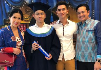 Sempat Berseteru Pasca Cerai 5 Tahun Lalu, Venna Melinda Buka Puasa Bersama Mantan Suami dan Kedua Anaknya