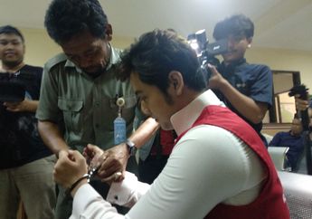 Satu Bulan Meringkuk di Jeruji Besi, Kriss Hatta Keluhkan Kakinya Keram