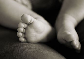 Ibu di Bandung Hilang Akal Lalu Tusuk Bayinya Hingga Tewas, Mengaku Dengar Bisikan Ghaib : Bunuh Saja Anakmu...