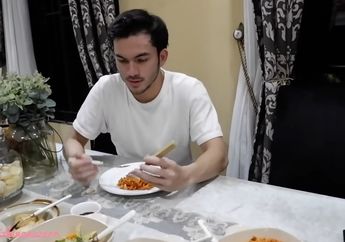 Resep Ayam Suwir Bali Simpel untuk Buka Puasa Ala Keluarga Rizky Nazar