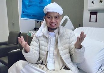 Kumandang Takbir Antarkan Jenazah Ustaz Arifin Ilham Menuju ke Makam