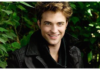 Sempat Ditolak Fans Perankan Superhero, Robert Pattinson akan Main Film Agen Rahasia Garapan Sutradara Batman Christopher Nolan