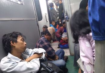 Cerita Penumpang Kereta Api Anjlok di Nagreg, Terlantar dan Tak Sampai Tujuan
