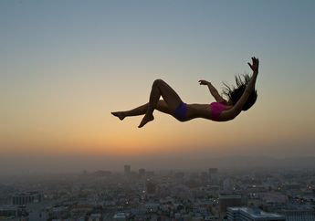  Bikin Syok Bukan Kepalang hingga Tak Jarang Langsung Terbangun, Inilah Arti Mimpi Jatuh ke Jurang yang Sering Terjadi, Ternyata Berkaitan dengan Tekanan Hingga Masalah