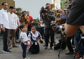 Momen Liburan Keluarga Presiden Jokowi, Tingkah Lucu Jan Ethes Saat Jawab Pertanyaan Awak Media