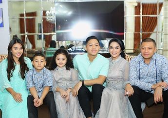 Hadiri Acara Pernikahan Sang Tante, Intip 5 Potret Kebersamaan Krisdayanti Bersama Aurel Hermansyah dan Azriel Hermansyah