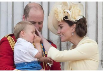 Pangeran Louis Kepergok Asyik Isap Jempol di Tengah Acara Penting, Lihat Ekspresinya Saat Dihentikan Kate Middleton!